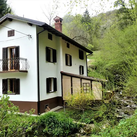 Nyaraló Hisa Ob Potoku