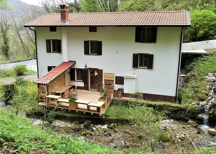 Hisa Ob Potoku Casa vacanze Avce