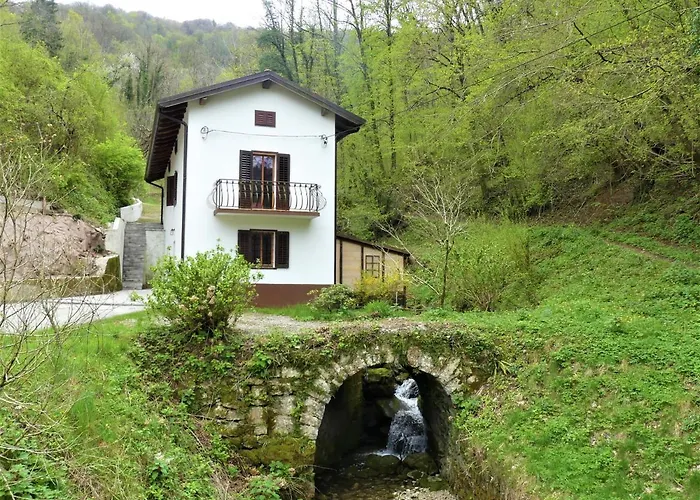 Casa vacanze Hisa Ob Potoku Avce